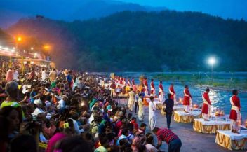 Rishikesh Ganaga Aarti